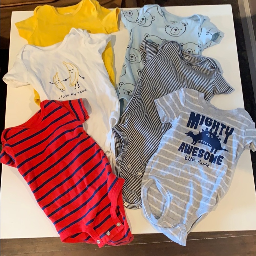 Set of 6 short sleeve cotton onesies 9 mo